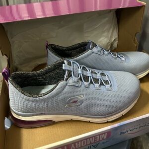 Skechers Womens Skechair Size Periwinkle.